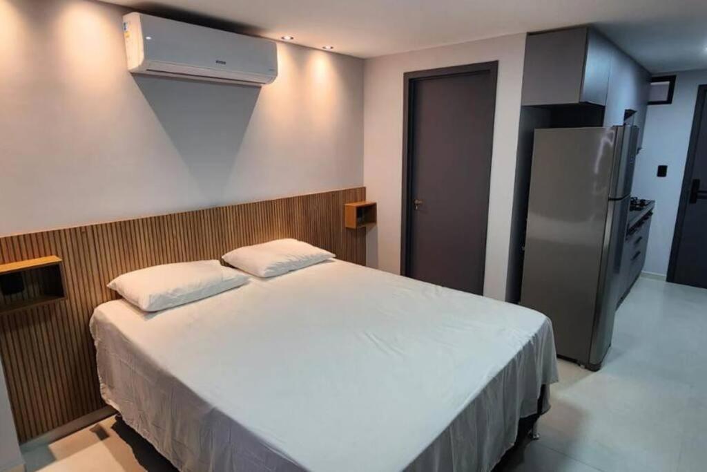 Flatstorey - 200m Do Mar Apartment